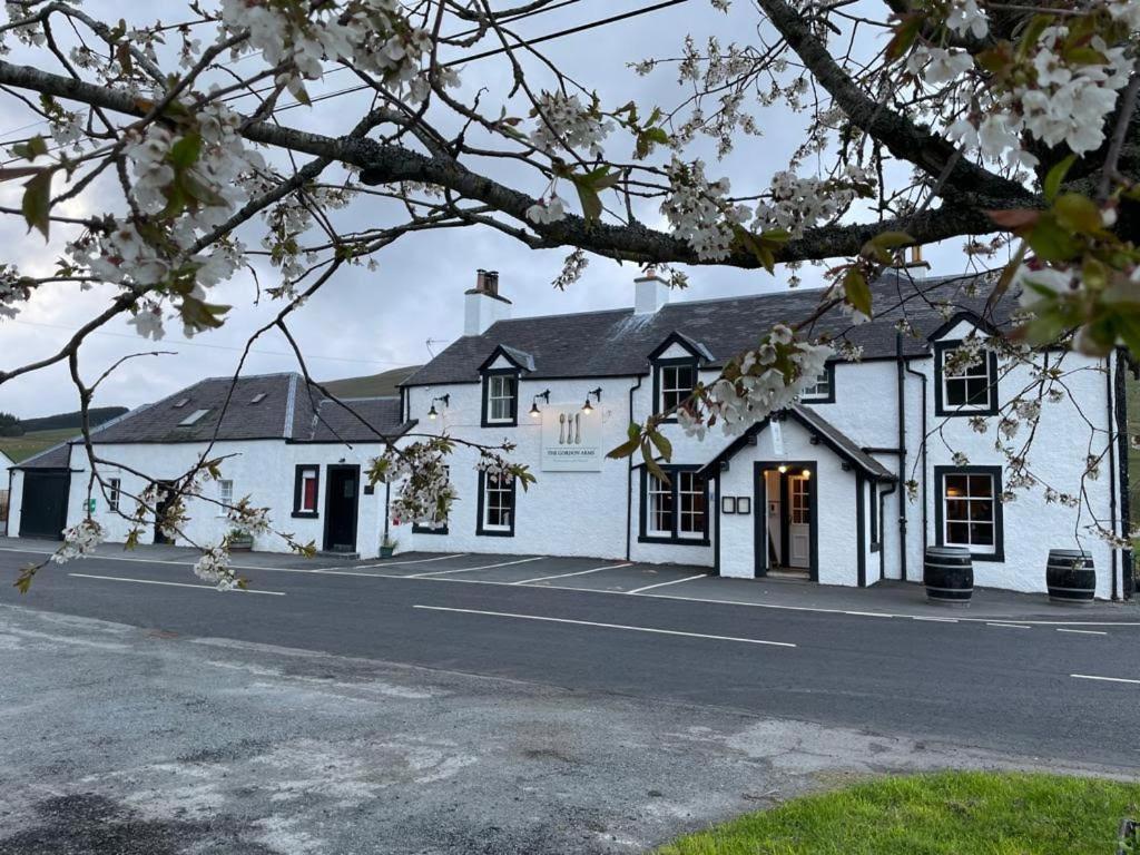 The Gordon Arms Restaurant With Rooms Yarrow Exteriör bild